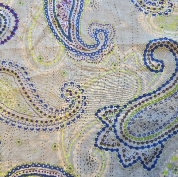 Beautiful Colored Scarf - Picture 3 of 5